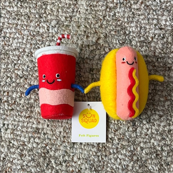 Hot Dog & Drink Felt Figures - Picture 1 of 1